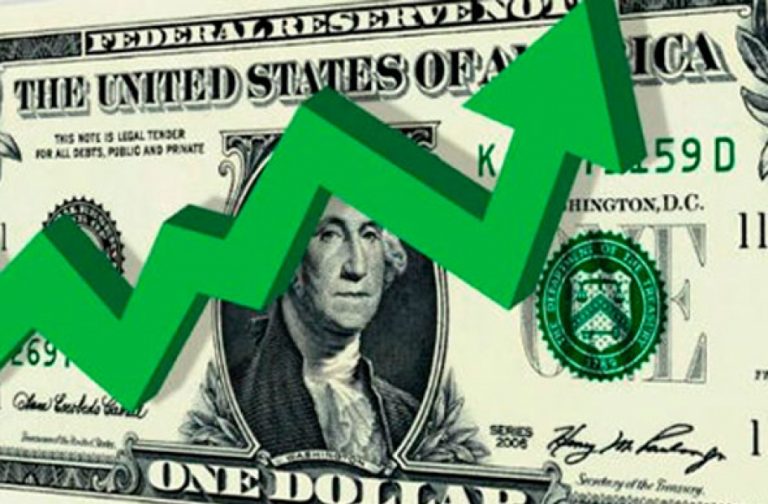 Dólar tem alta e supera R$ 3,85