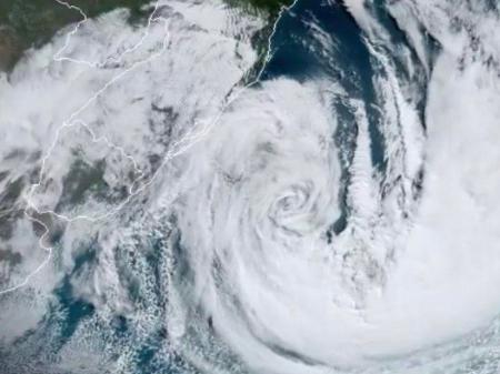 Ciclone extratropical pode trazer tempestades severas para regiões Oeste, Litoral Sul e Serra de SC