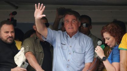 Bolsonaro grava áudio com pedido para caminhoneiros liberarem estradas
