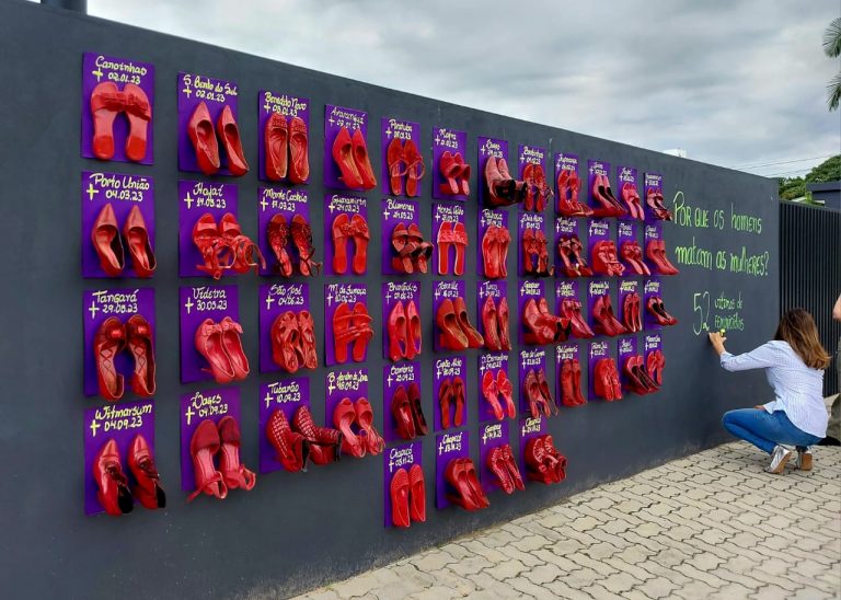 DPCAMI de Araranguá inaugura memorial pelas vidas das 52 vítimas de feminicídio em SC em 2023