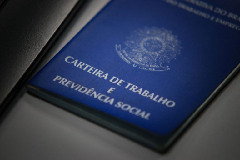 Santa Catarina registra recorde: 13,4 mil novos empregos em abril