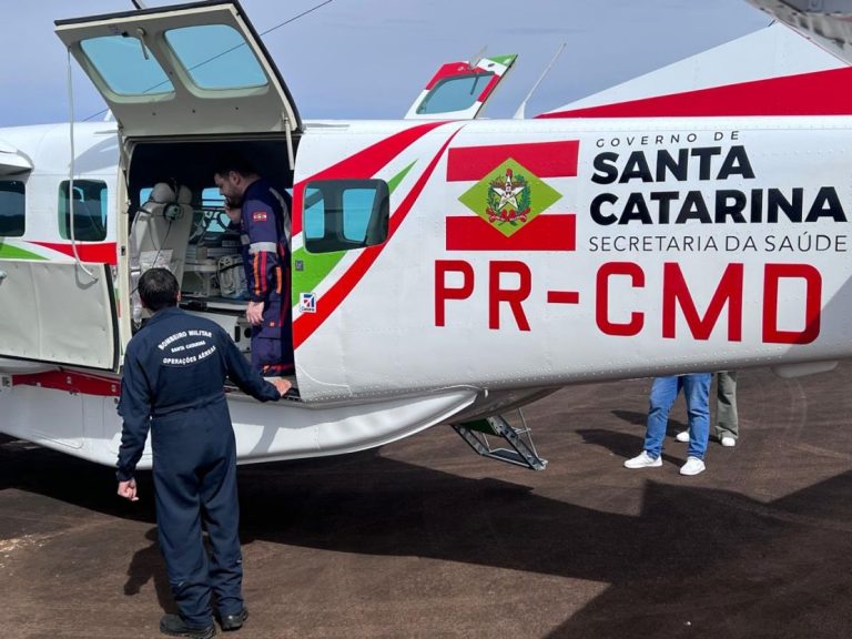 SC realiza transporte aeromédico para salvar bebê no RS