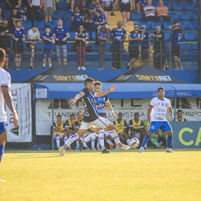 Atlético Tubarão e Carlos Renaux empatam em 0 a 0 na Série B Catarinense